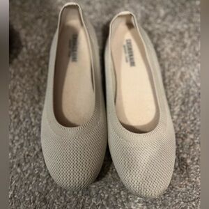Women’s Cushionaire flats
